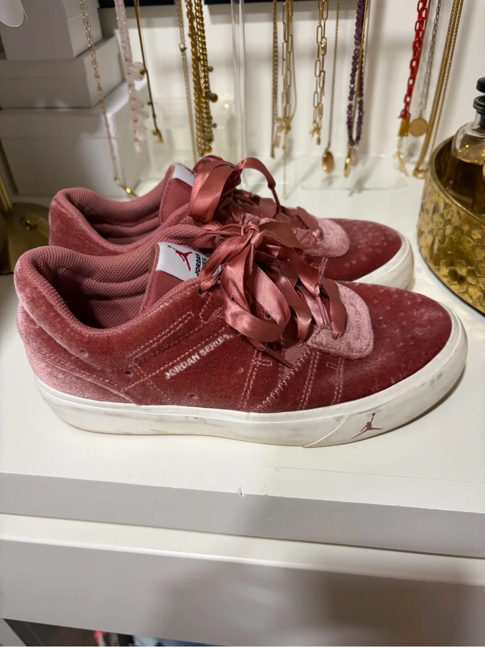 Jordan Low-Top Sneakers in Dusty Rose Velvet